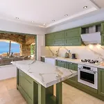 Villa Luxury Seafront Within Walking Distance To The *