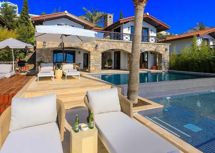 Luxury Seafront Within Walking Distance To The Вилла Калкан
